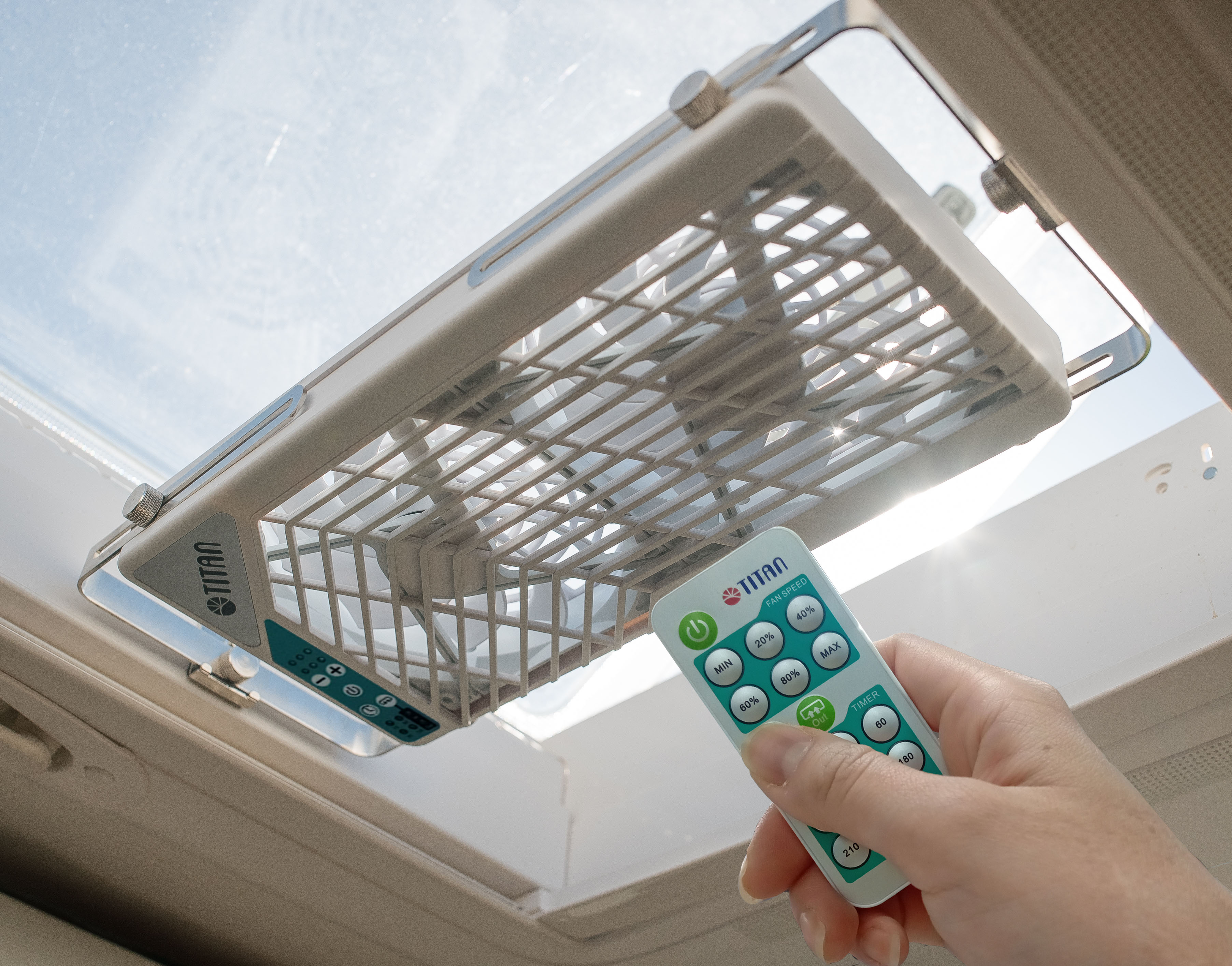 Dachfensterlüfter mit Fernbedienung TTC-SC21/V4+
